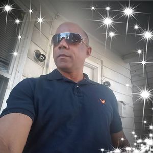 Meet your Posher, Carlos chávez